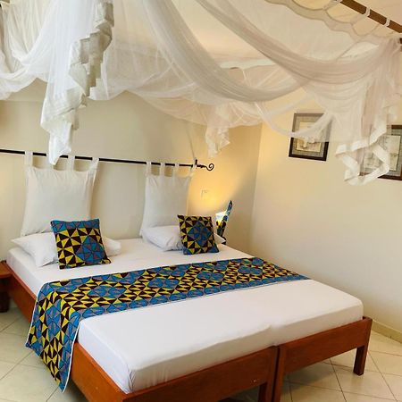 Le Lodge Des Almadies Dakar Exterior photo