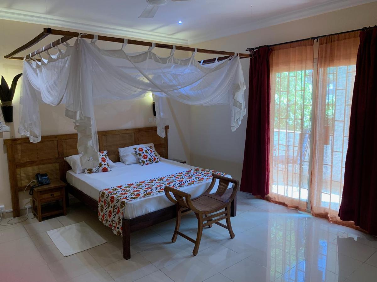 Le Lodge Des Almadies Dakar Exterior photo