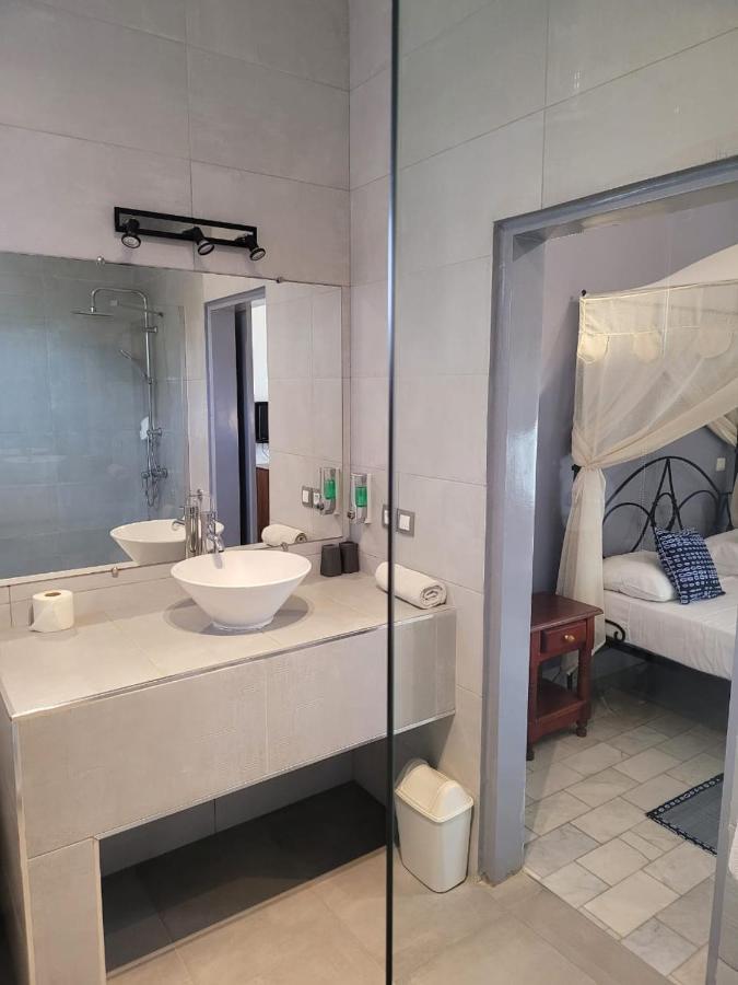 Le Lodge Des Almadies Dakar Exterior photo